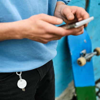 Chipolo ONE Point - Key Finder, Bluetooth Tracker for Keys, Bag - Works with Google's Find My Device app (Android only) (Off White)